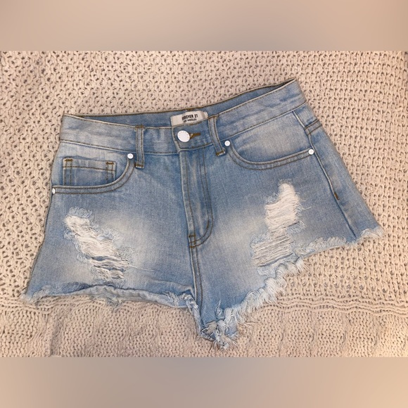 Forever 21 Pants - forever 21 distressed cutoff short jean shorts light wash size 25
